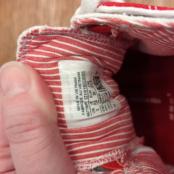 NEW!! Converse Chuck Taylor All Star Low Tops - Picture 5 of 7